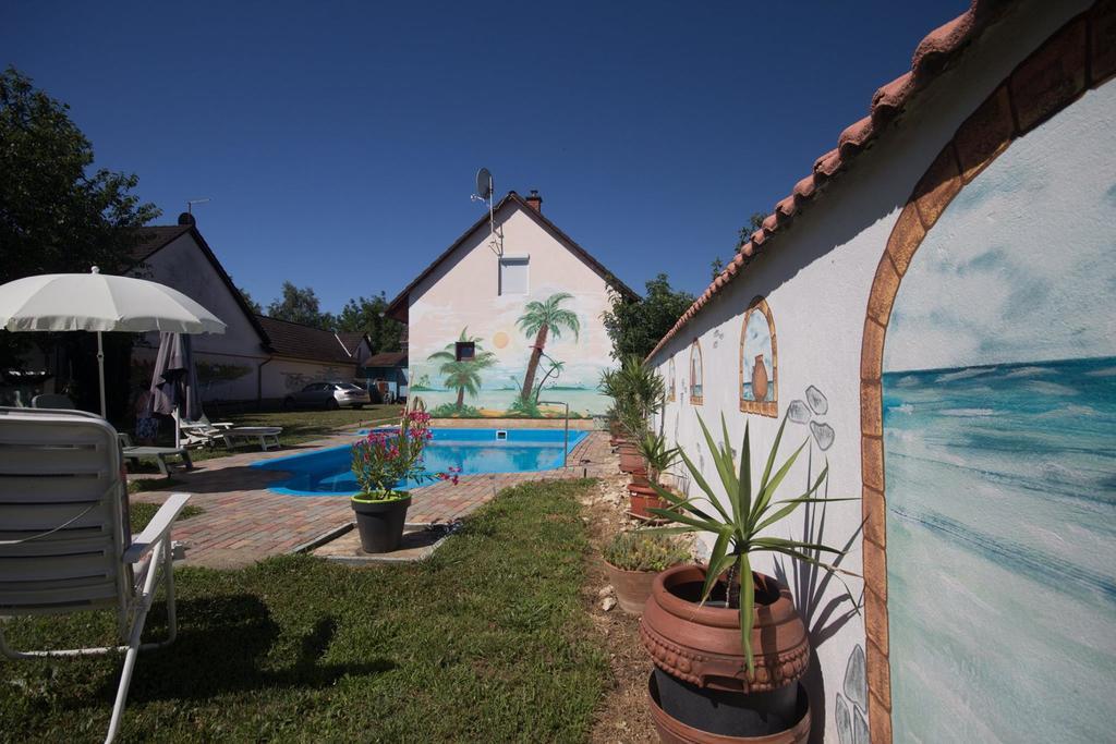 Pension Elisabeth Balatonlelle Esterno foto