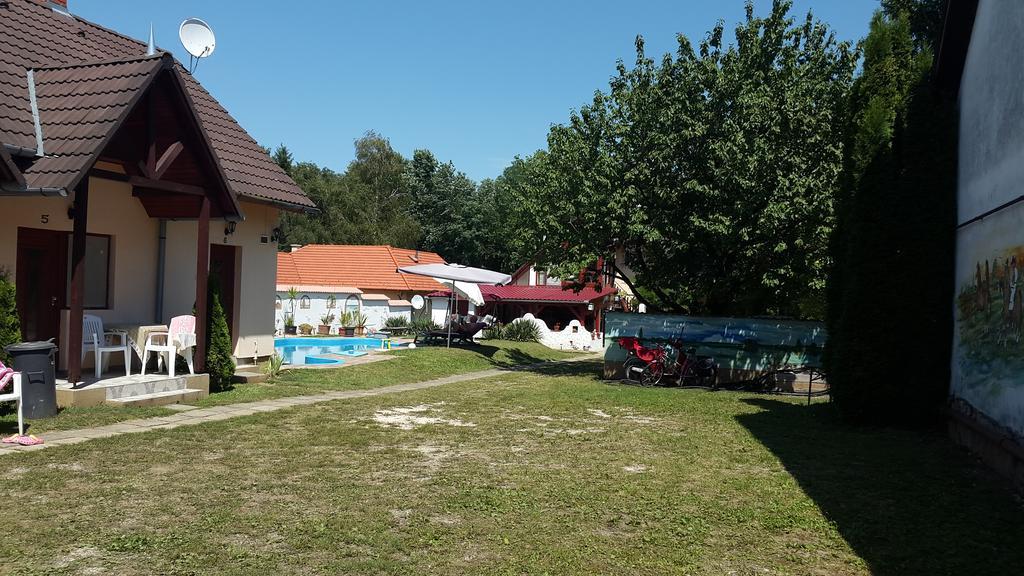 Pension Elisabeth Balatonlelle Esterno foto